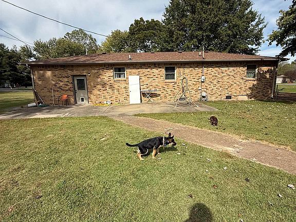 4th image of 109 Peck Ct