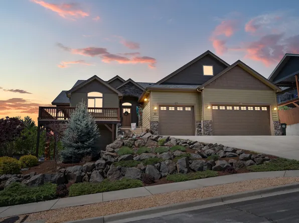 22 Terra Linda Ct, Eagle Point, OR 97524
