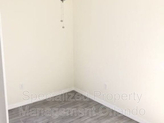 4th image of 615 E 2nd St