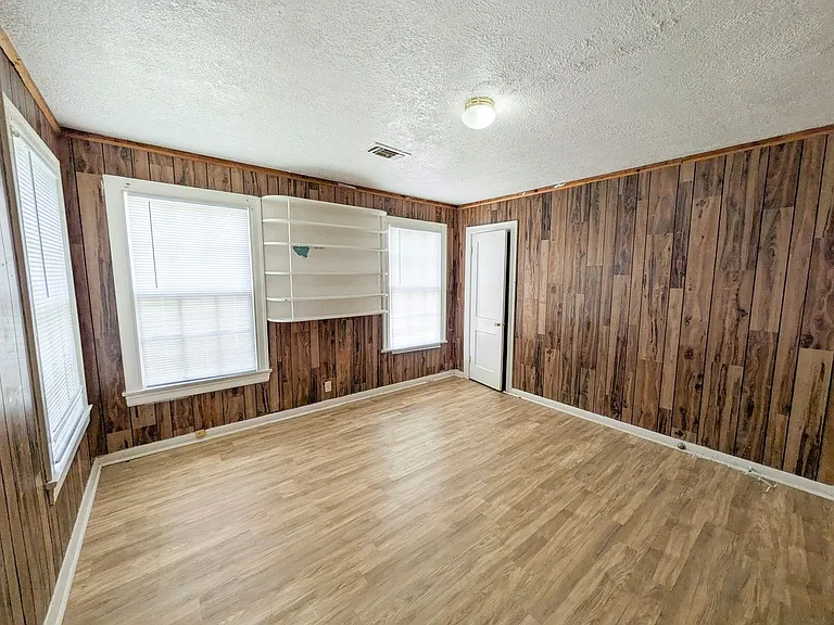 1810 Roberts St — Photo 19
