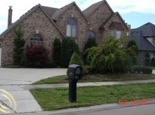 42779 Bloomingdale Dr, Sterling Heights, MI 48314