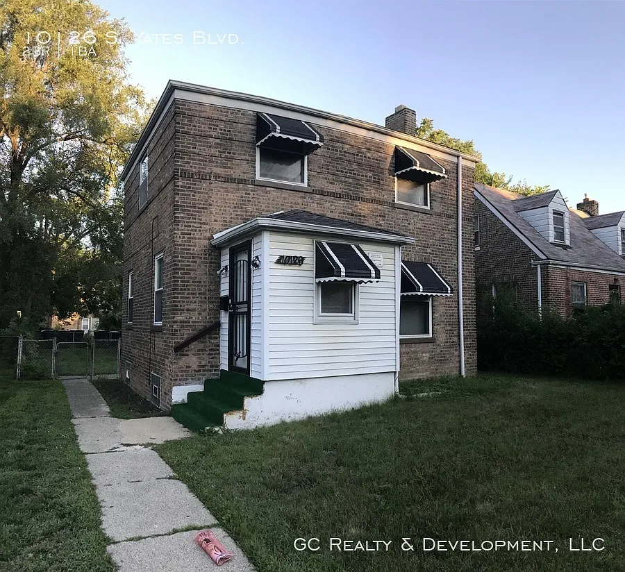 10126 S Yates Blvd photo 1