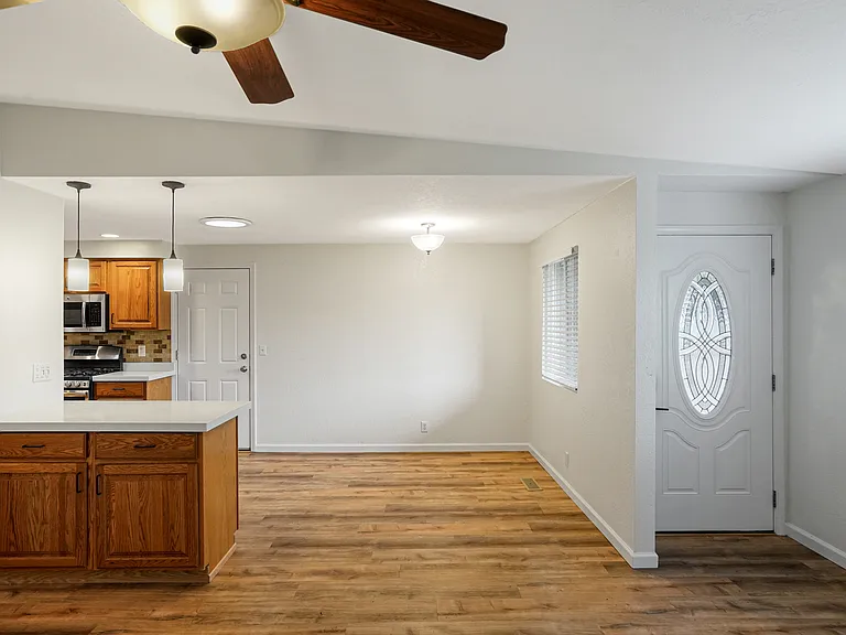 2560 Nautilus Ave NW — Photo 6