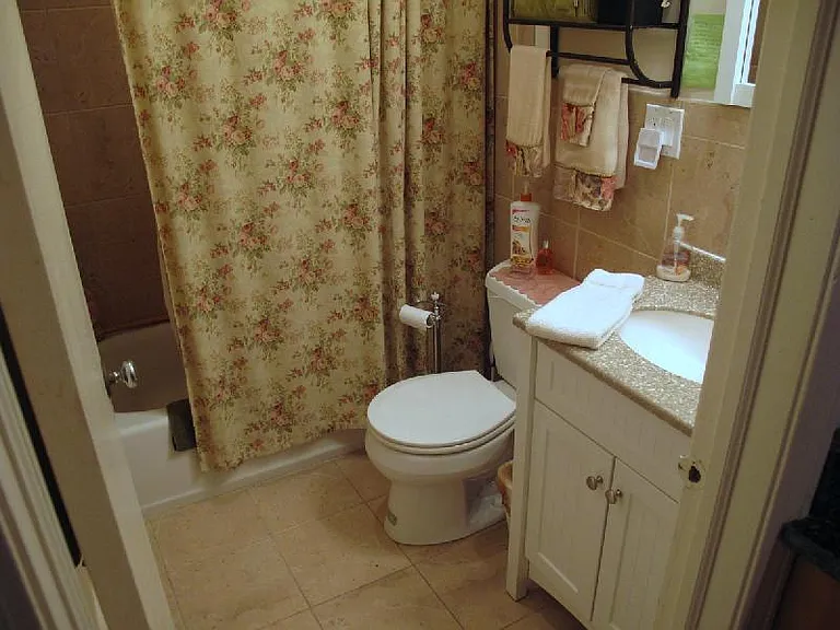 126 Clifton St #4 — Photo 10