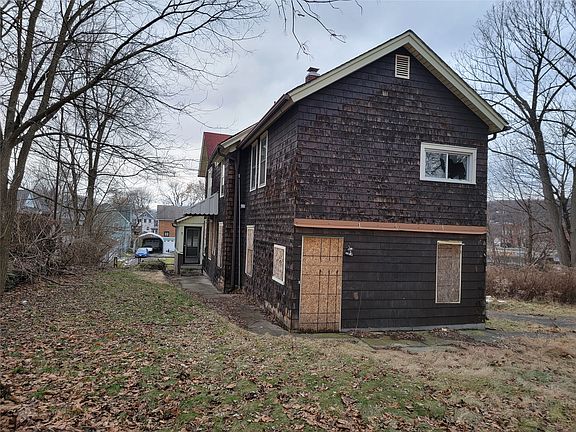 2nd image of 162 Murray St