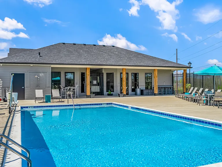Winding Springs| Pool area