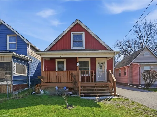 34 Vine St S, Saint Catharines, ON L2R 3X8