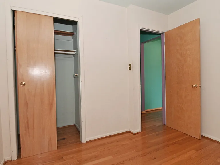 7146 S Meridian St — Photo 24