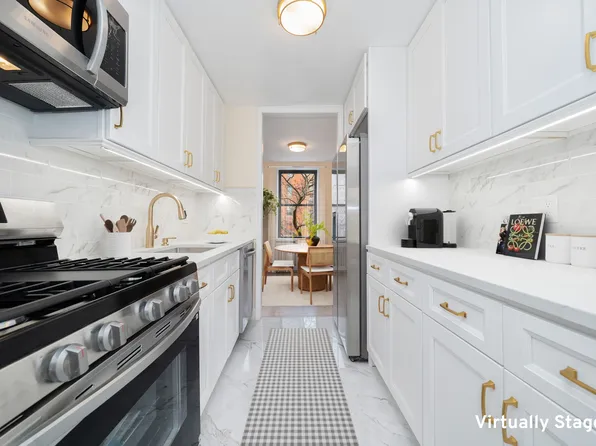 35-20 Leverich Street image 1 of 15