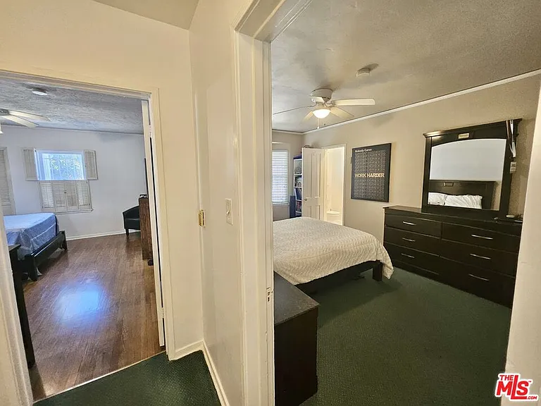 2211 W 78th Pl — Photo 35