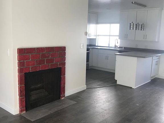3rd image of 1101 Laveta Ter APT 13