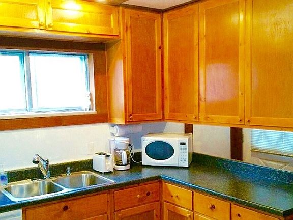4th image of 46010 Private Shore Dr