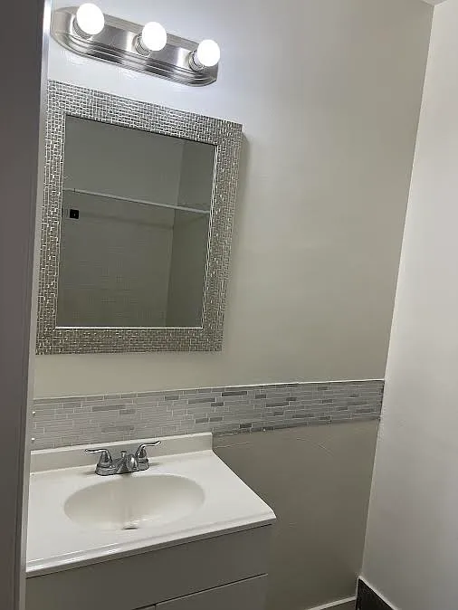 2 bed, $2,500 — Photo 2