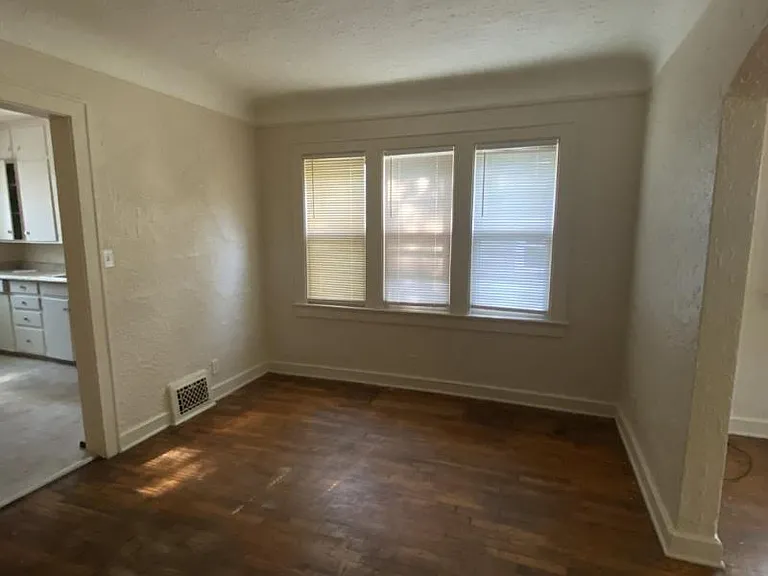 242 W High St #1 — Photo 4