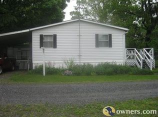 2 Dawn Ln, Pleasant valley, NY 12569