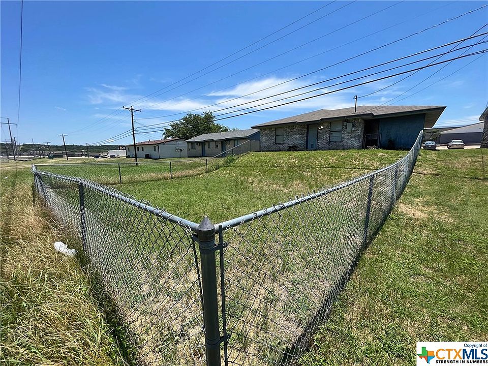 2nd image of 404 Sunset Ln