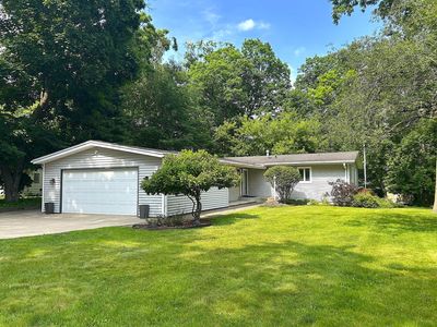 831 Sauganash DRIVE, Fontana, WI, 53125
