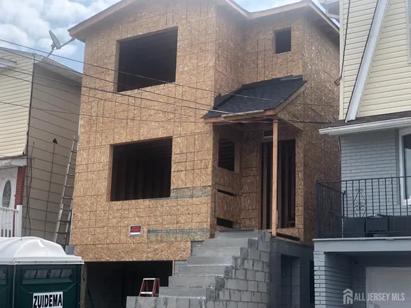 113 Judy Dr, Keasbey, NJ 08832