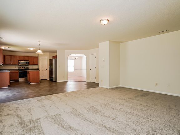 5th image of 6817 Harter Ct