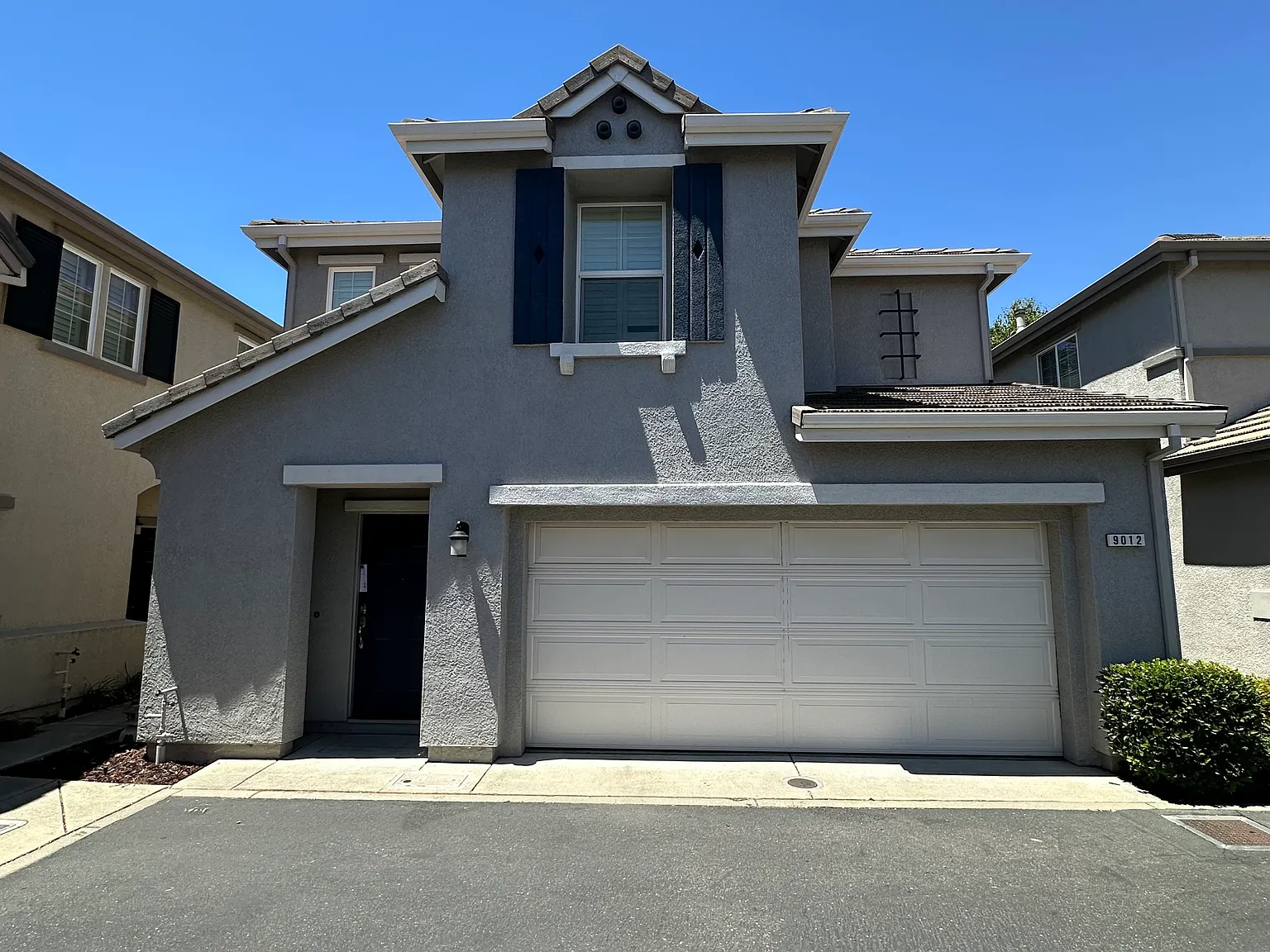 9012 Cortina Cir — Photo 1