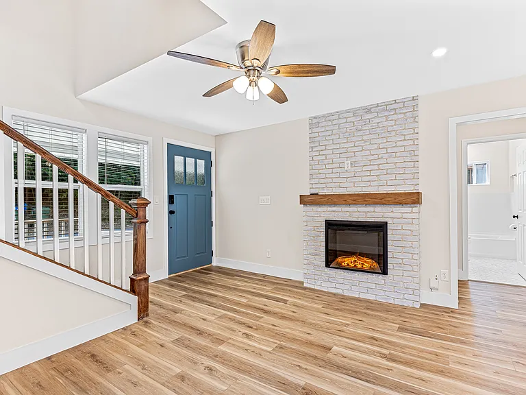 42 Forsythe St — Photo 11