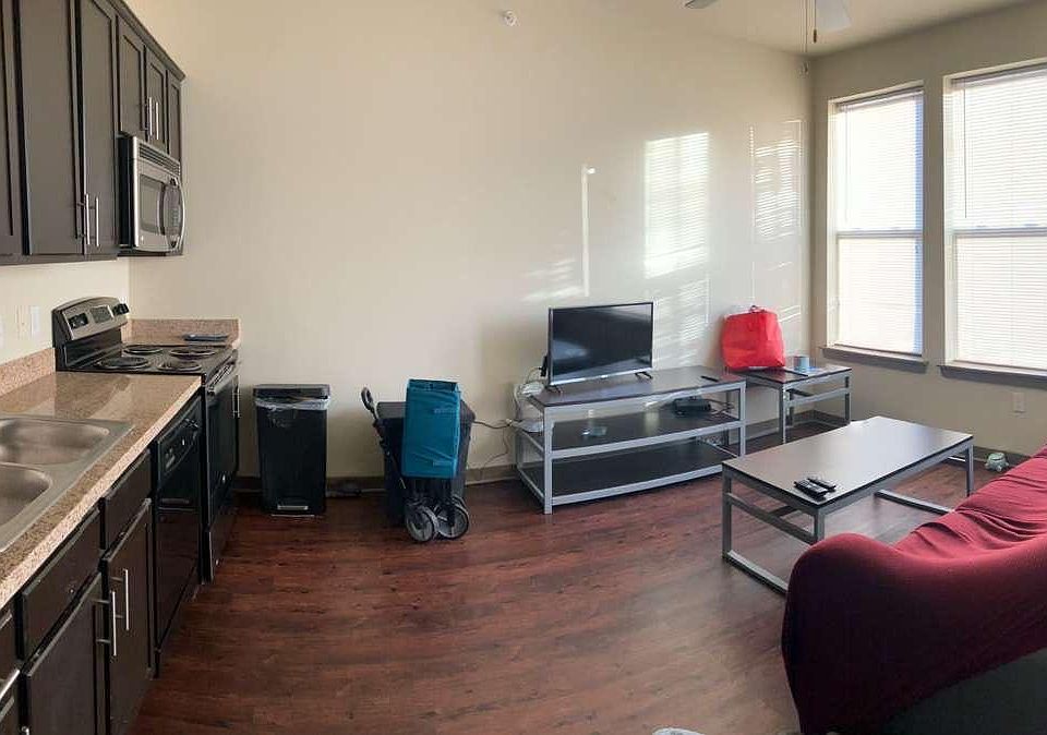 2nd image of 1725 Cleneay Ave APT 1206