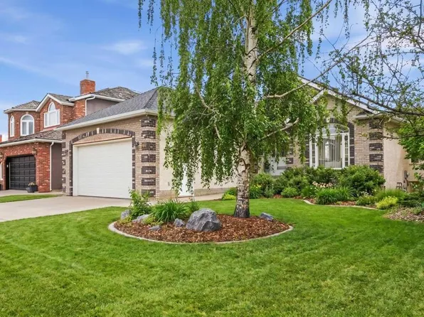 7051 N Christie Briar Mnr SW, Calgary, AB T3H 2H5