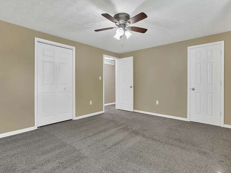 6399 Silverleaf Ave — Photo 11