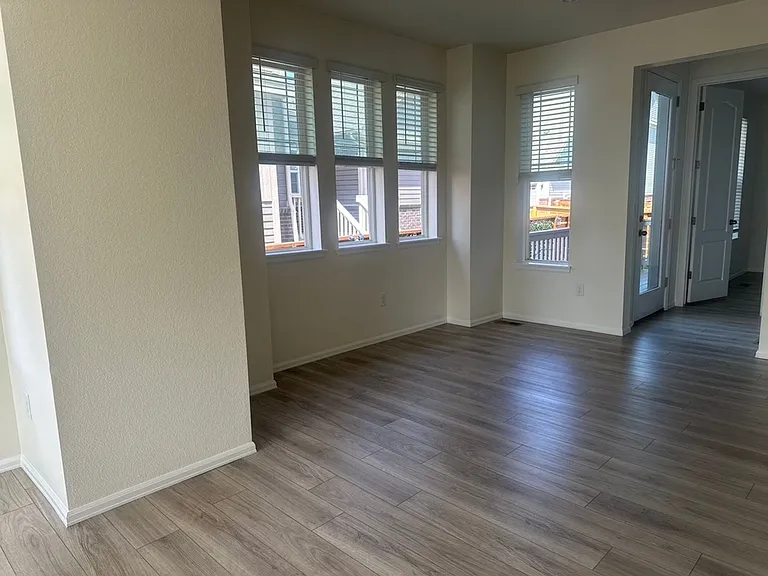17612 Cherokee St — Photo 8