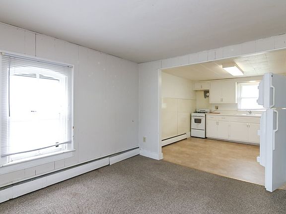 3rd image of 1201-1203 Blue Mounds St
