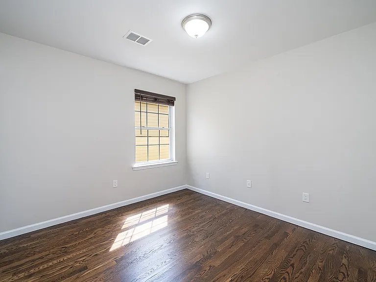 271.5 Grant Ave #2 — Photo 17