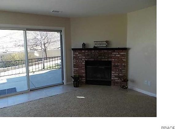 3rd image of 1377 Club View Dr #1-OUT