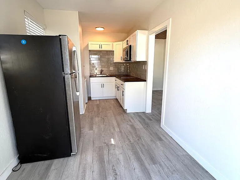 3181 Hatton St — Photo 2