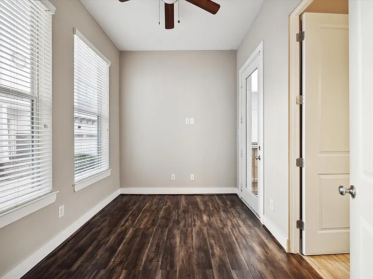 1218 W 23rd St #B — Photo 4