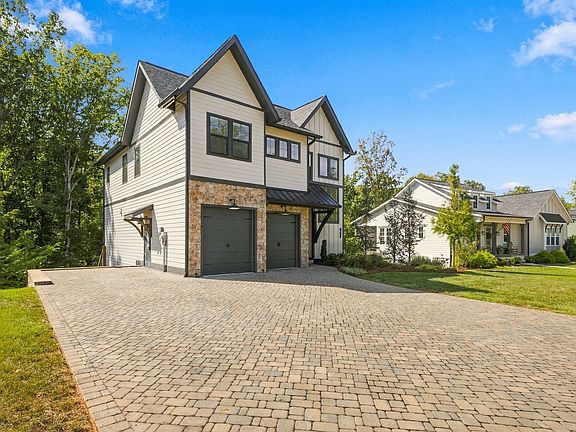 2nd image of 47 Abby Cir