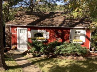 1040 Island Ln, Galesburg, IL 61401