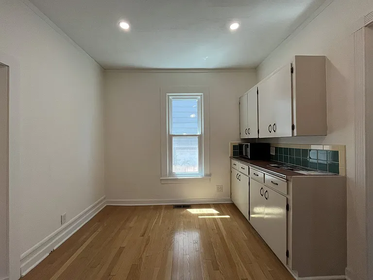 610 NE 79th Ave — Photo 14
