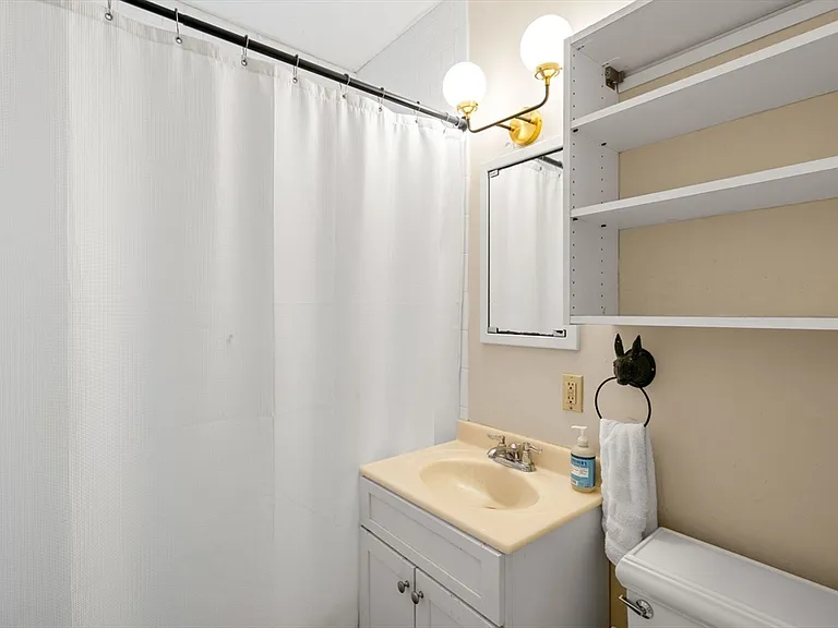 386 Commonwealth Ave #23 — Photo 21