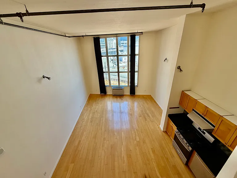 575 Harrison Street — Photo 2