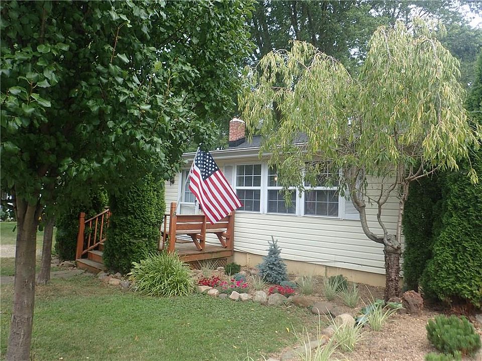 1st image of 313 Blackstone Dr