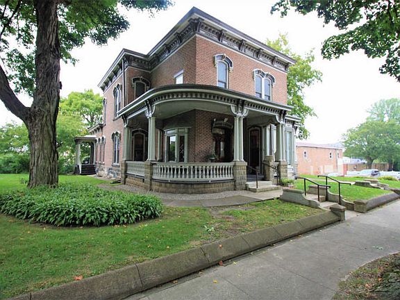 5th image of 200 S Brady St