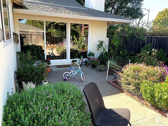3rd image of 4571 Latimer Ave