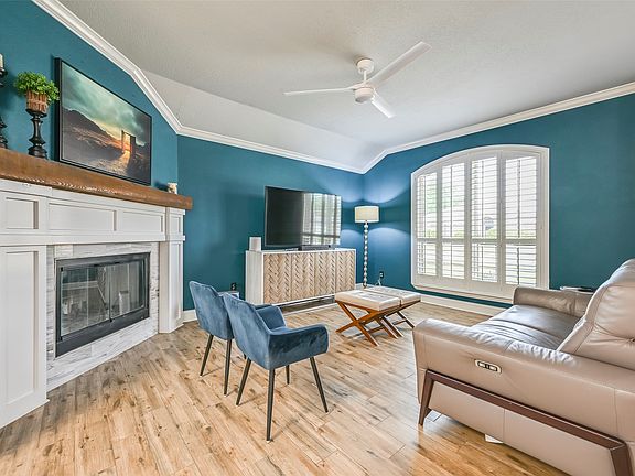 5th image of 1224 Old Oak Dr