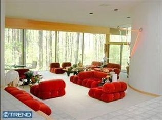 462 Moredon Rd, Huntingdon Valley, PA 19006