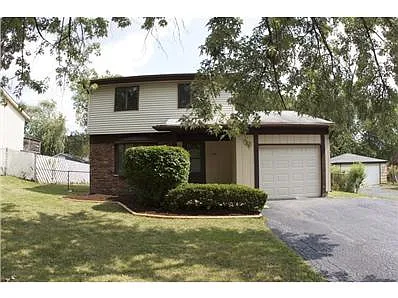 204 Creekside Dr photo 1