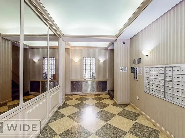 315 East 56th Street image 9 of 11