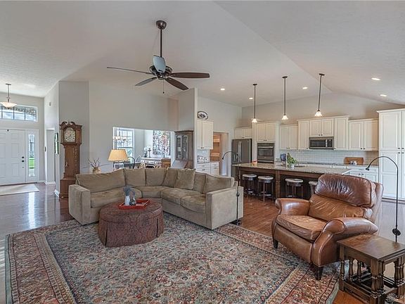 4th image of 1641 Weeping Willow Ct