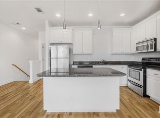 807 E 45th St APT B, Austin, TX 78751