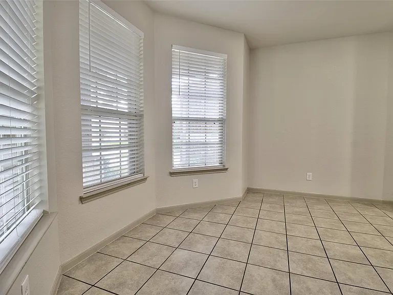20311 Little Wing Dr — Photo 9
