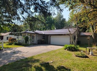 413 Brown St, Saint Louis, MI 48880